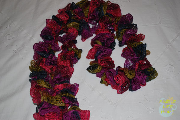 Twisty-style sashay scarf