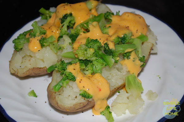 baked potato with toppings